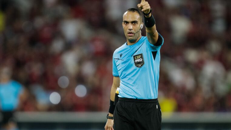 Árbitro é ameaçado e hostilizado por torcedores do Flamengo em voo | TMC