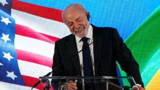 Brazilian President Luiz Inacio Lula da Silva reacts as he speaks to reporters following his White House meeting with U.S. President Donald Trump, at the Brazilian Embassy in Washington, D.C., U.S., May 7, 2026. REUTERS/Elizabeth Frantz