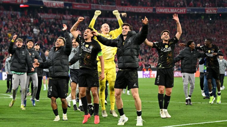 Soccer Football - UEFA Champions League - Semi Final - Second Leg - Bayern Munich v Paris St Germain - Allianz Arena, Munich, Germany - May 6, 2026 Paris St Germain's Desire Doue, Marquinhos, Matvey Safonov and Fabian Ruiz celebrate after reaching the UEFA Champions League final REUTERS/Angelika Warmuth