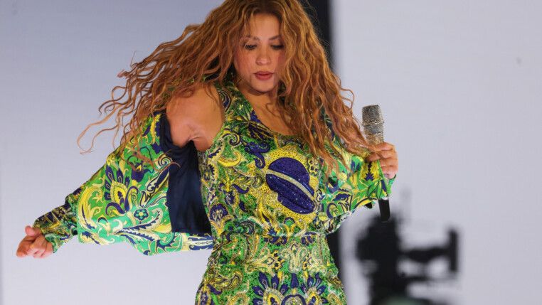 Shakira performs during an open concert at the Copacabana beach in Rio de Janeiro, Brazil May 2, 2026. REUTERS/Ricardo Moraes