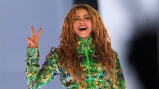 Shakira gestures as she performs during an open concert at the Copacabana beach in Rio de Janeiro, Brazil May 2, 2026. REUTERS/Ricardo Moraes