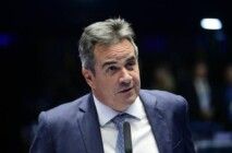 Ciro Nogueira fala ao microfone durante sessão no Senado