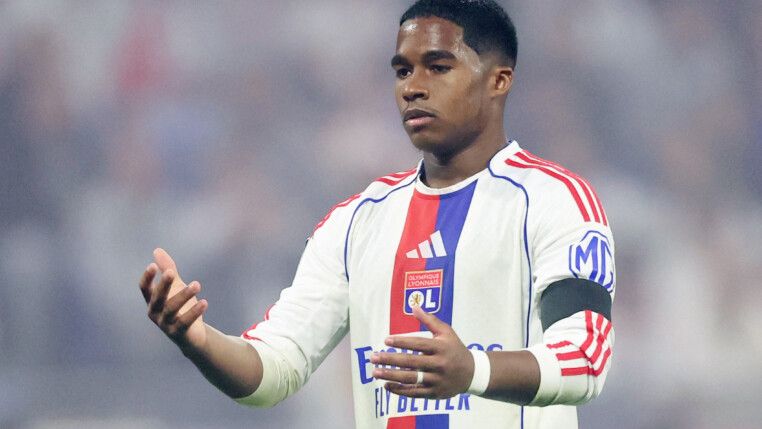 Soccer Football - Ligue 1 - Olympique Lyonnais v RC Lens - Groupama Stadium, Lyon, France - May 17, 2026 Olympique Lyonnais' Endrick looks dejected REUTERS/Alexandre Dimou