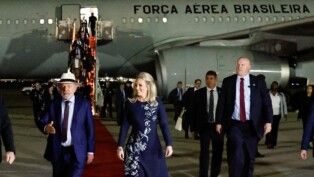 Presidente da República, Luiz Inácio Lula da Silva, durante chegada a Washington DC, na Base Aérea de Andrews