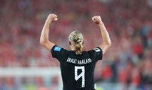 Erling Haaland comemora gol pela Noruega contra Senegal na Copa do Mundo 2026