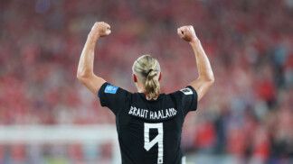 Erling Haaland comemora gol pela Noruega contra Senegal na Copa do Mundo 2026