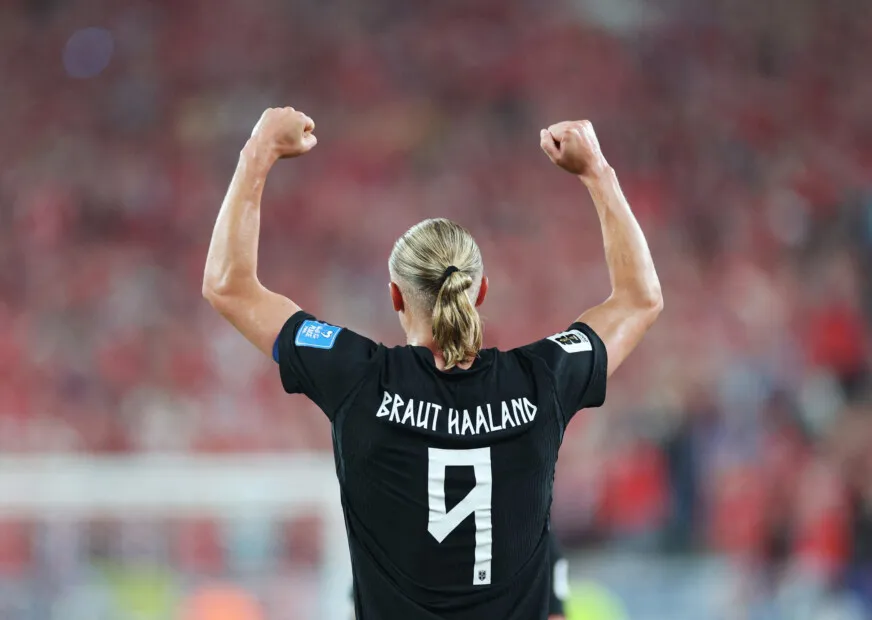 Erling Haaland comemora gol pela Noruega contra Senegal na Copa do Mundo 2026