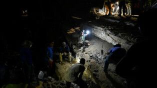 Criança sobrevive 3 dias sob escombros após terremotos na Venezuela