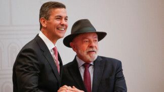Santiago Pena, atual presidente do Paraguai, com Lula