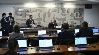 Comissão de Assuntos Sociais (CAS) realiza reunião deliberativa com 24 itens. Entre eles, o PL 1.365/2022, que modifica o salário-mínimo dos médicos e cirurgiões dentistas