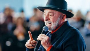 Lula em anúncio das obras de retomada da indústria naval e ‘offshore’ brasileira em Santa Catarina