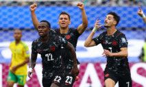 Soccer Football - FIFA World Cup 2026 - Round of 32 - South Africa v Canada - Los Angeles Stadium, Inglewood, California, U.S. - June 28, 2026 Canada's Stephen Eustaquio celebrates scoring their first goal with Richie Laryea and Niko Sigur and Luc de Fougerolles REUTERS/Matthew Childs