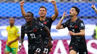Soccer Football - FIFA World Cup 2026 - Round of 32 - South Africa v Canada - Los Angeles Stadium, Inglewood, California, U.S. - June 28, 2026 Canada's Stephen Eustaquio celebrates scoring their first goal with Richie Laryea and Niko Sigur and Luc de Fougerolles REUTERS/Matthew Childs