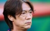 Técnico da Coreia do Sul renuncia após Coreia do Sul cair na fase de grupos