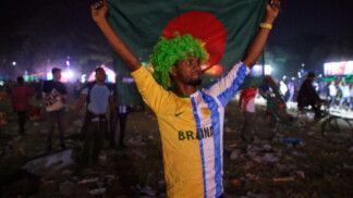 Torcedor de Bangladesh no documentário "Dhaka Vibra"
