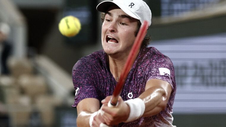 Tennis - French Open - Roland Garros, Paris, France - June 2, 2026 Brazil's Joao Fonseca in action during his quarter final match against Czech Republic's Jakub Mensik REUTERS/Benoit Tessier
