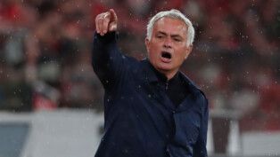 FILE PHOTO: Soccer Football - Primeira Liga - Benfica v S.C. Braga - Estadio da Luz, Lisbon, Portugal - May 11, 2026 Benfica coach Jose Mourinho REUTERS/Pedro Rocha/File Photo