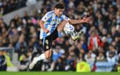 FILE PHOTO: Soccer Football - World Cup - South American Qualifiers - Argentina v Colombia - Estadio Monumental, Buenos Aires, Argentina - June 10, 2025 Argentina's Julian Alvarez in action REUTERS/Rodrigo Valle/File Photo