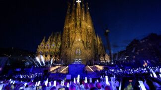 Members of the clargy hold lamps during the inauguration of the Tower of Jesus Christ and its blessing by Pope Leo XIV at the Basilica of the Sagrada Familia during his apostolic journey in Barcelona, Spain, June 10, 2026. REUTERS/Nacho Doce