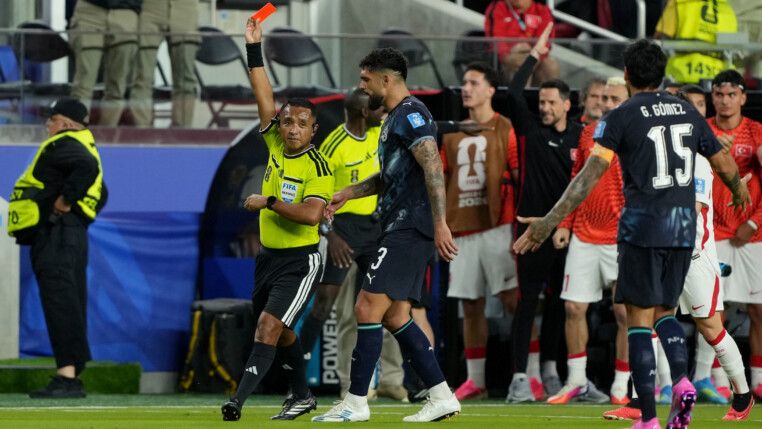 Soccer Football - FIFA World Cup 2026 - Group D - Turkey v Paraguay - San Francisco Bay Area Stadium, Santa Clara, California, U.S. - June 19, 2026 Referee Ivan Barton shows a red card to Paraguay's Miguel Almiron IMAGN IMAGES via Reuters/Darren Yamashita