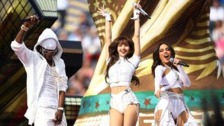Rema, Lisa e Anitta na cerimônia de abertura da Copa do Mundo em Los Angeles (EUA)