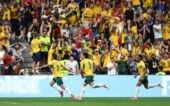 Connor Metcalfe, da Austrália, comemora após marcar o segundo gol da Austrália sobre a Turquia