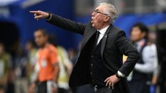 O técnico da Seleção Brasileira, Carlo Ancelotti, reage durante a partida contra o Japão, em Houston