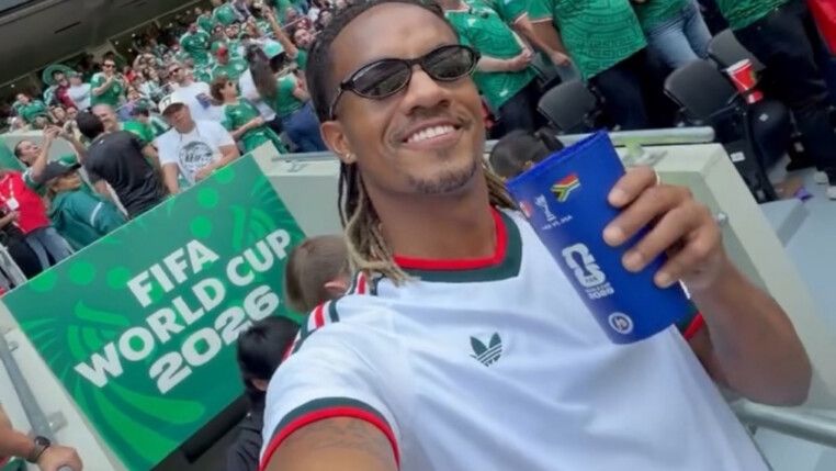 André Carrillo, jogador do Corinthians, vê abertura da Copa do Mundo no Estádio Azteca