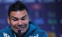 Casemiro em coletiva da seleção
