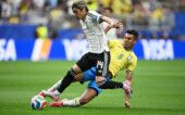 Casemiro em lance de Brasil x Japão