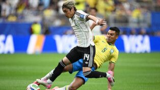 Casemiro em lance de Brasil x Japão