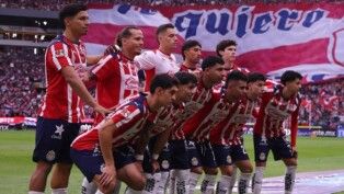 Time do Chivas posado