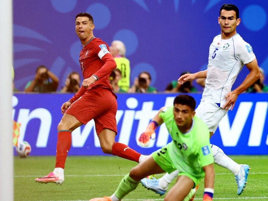 Cristiano Ronaldo desencanta, Portugal goleia Uzbequist&atilde;o e conquista  primeira vit&oacute;ria na Copa do Mundo | TMC