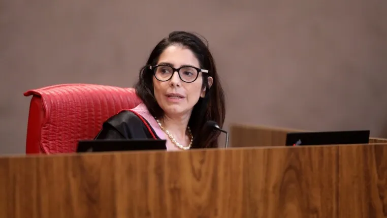 A ministra Estela Aranha do TSE