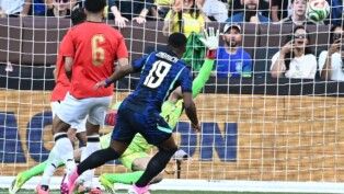 Endrick faz o gol da vitória sobre o Egito