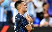 Lautaro Martínez comemora o primeiro gol da vitória da Argentina sobre Honduras em amistoso internacional disputado no Kyle Field, em College Station, Texas, nos Estados Unidos