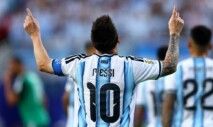 O argentino Lionel Messi comemora após marcar o primeiro gol da partida contra a Argélia, em Kansas City