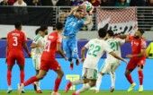 O goleiro Luca Zidane, da Argélia, durante a partida contra a Jordânia, Estádio da Baía de São Francisco, em Santa Clara, Califórnia