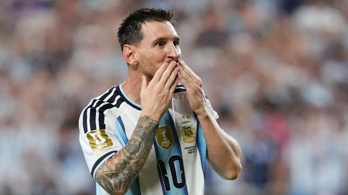 relembre-quando-messi-se-aposentou-da-argentina-e-voltou-atr-s