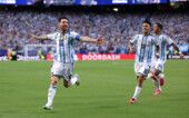 Lionel Messi comemora gol contra Argélia na Copa do Mundo Lionel Messi comemora gol contra Argélia na Copa do Mundo