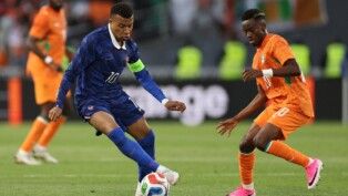 Soccer Football - International Friendly - France v Ivory Coast - The Stade de la Beaujoire - Louis Fonteneau, Nantes, France - June 4, 2026 France's Kylian Mbappe in action with Ivory Coast's Emmanuel Agbadou