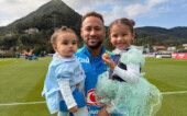 Neymar com Mavie e Mel