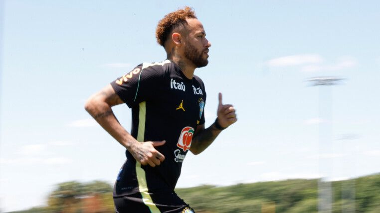 Neymar treina com a seleção brasileira pela primeira vez nos EUA