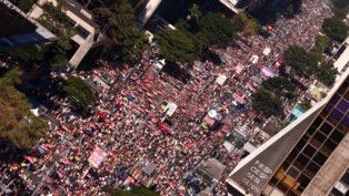 Parada LGBT+ na avenida Paulista, em São Paulo
