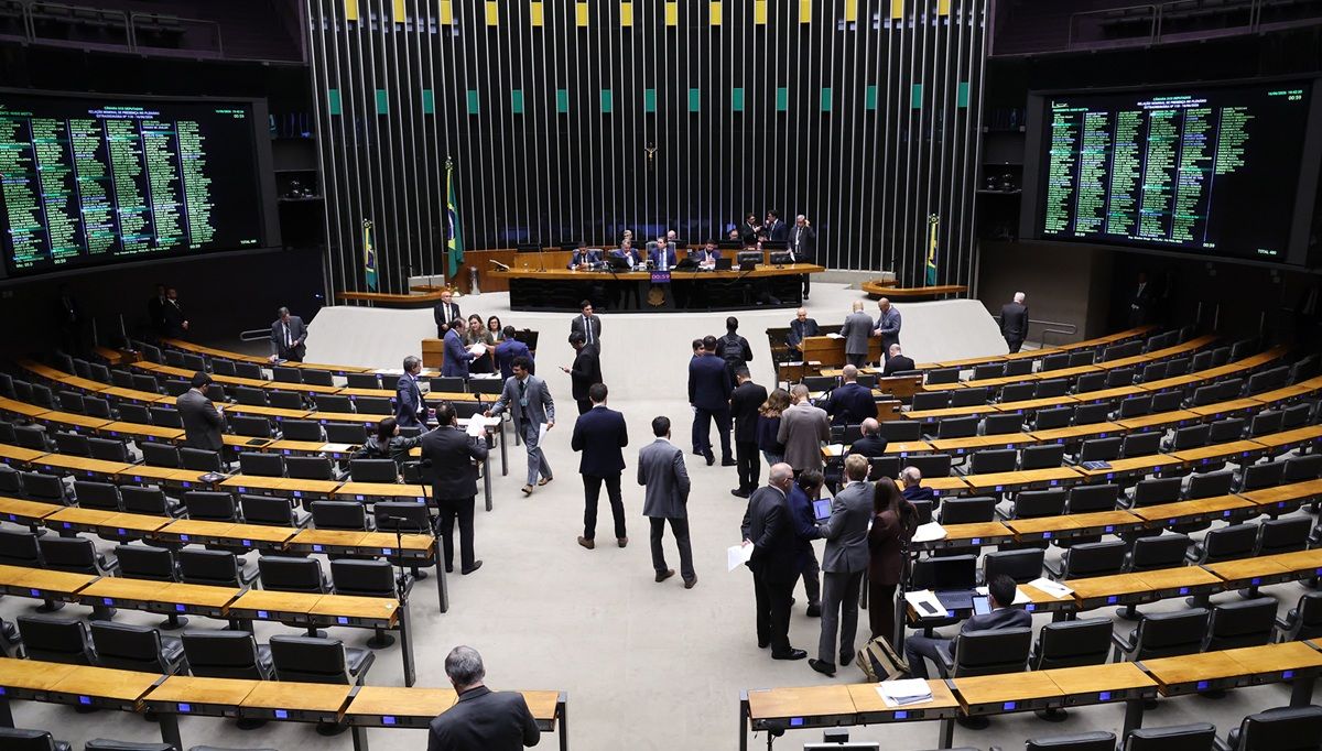 PL da Misoginia: Câmara pode votar projeto que equipara crime ao racismo