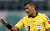 O árbitro Sandro Meira Ricci, do jogo entre as equipes da SE Palmeiras e São Paulo FC, durante partida válida pela vigésima segunda rodada, do Campeonato Brasileiro