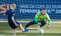Taffarel prepara Bento durante treino da Seleção Brasileira