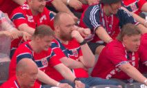 Norueguês viraliza por ser único a não remar com torcida na Copa do Mundo 2026