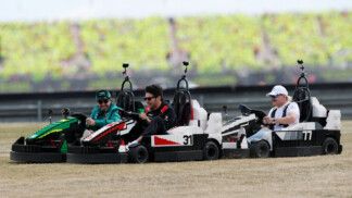 Pilotos da F1 participam de corrida de Lego antes do GP da Grã-Bretanha
