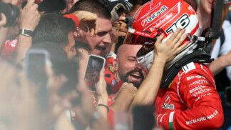 Silverstone bate recorde histórico com 564 mil fãs no GP da Grã-Bretanha
